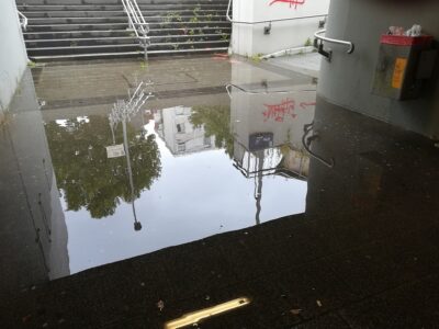 Die Unterführung unter Wasser