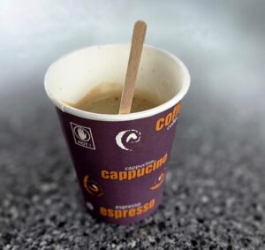 Kaffee vom Gyrosstand als Baustellenhilfe