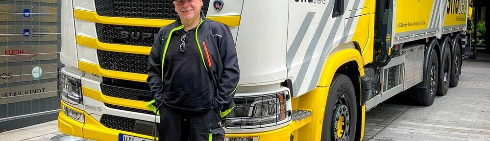 Eine Woche in Handwerker-Uniform, der Scania stand da nur passend herum 😁