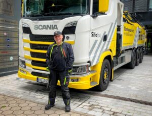 Eine Woche in Handwerker-Uniform, der Scania stand da nur passend herum 😁