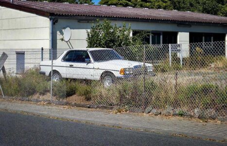 Ein Mercedes C 123 als Futter für den Retrofimmel.