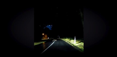 Frühverkehr auf der L3099, Reh inklusive. Zum Glück war noch genug Zeit zum Reagieren.
