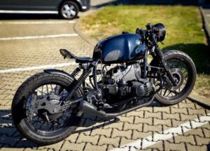 Puristisch, eigenwillig und irgendwie geil: eine umgebaute BMW.
