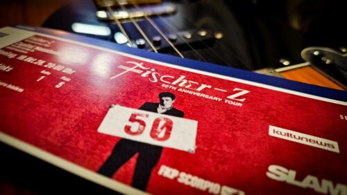 Meine Eintrittskarte für Fischer-Z im Capitol Mannheim auf meiner Telecaster. Die Gitarre bleibt zu Hause, ich gehe zu John Watts. ;-)